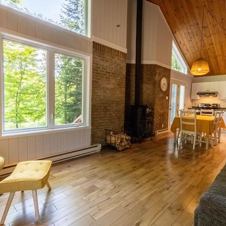 Saint-Raymond Les Chalets Tourisma - Chalet Dans Les Bois Avec Lac Prive - Le Colibri מראה חיצוני תמונה