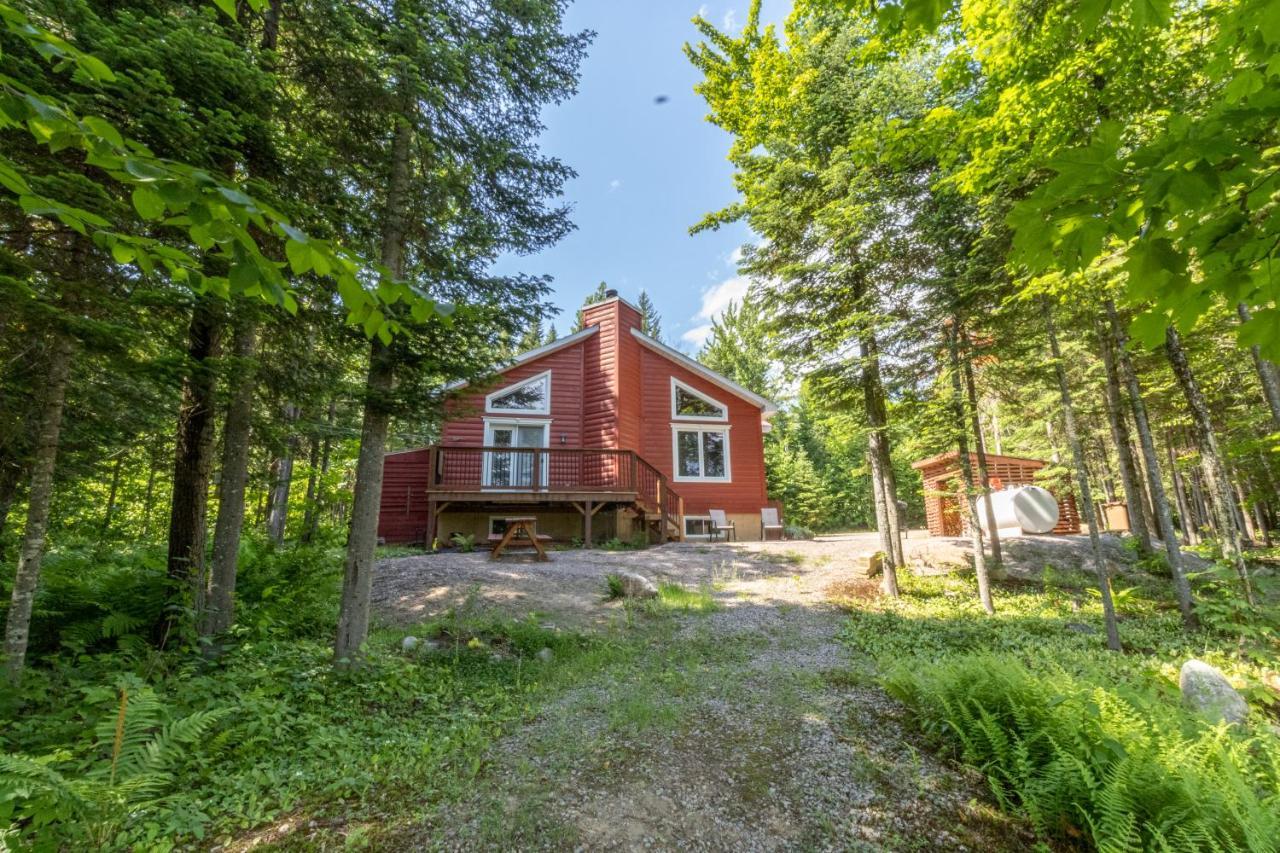 Saint-Raymond Les Chalets Tourisma - Chalet Dans Les Bois Avec Lac Prive - Le Colibri מראה חיצוני תמונה