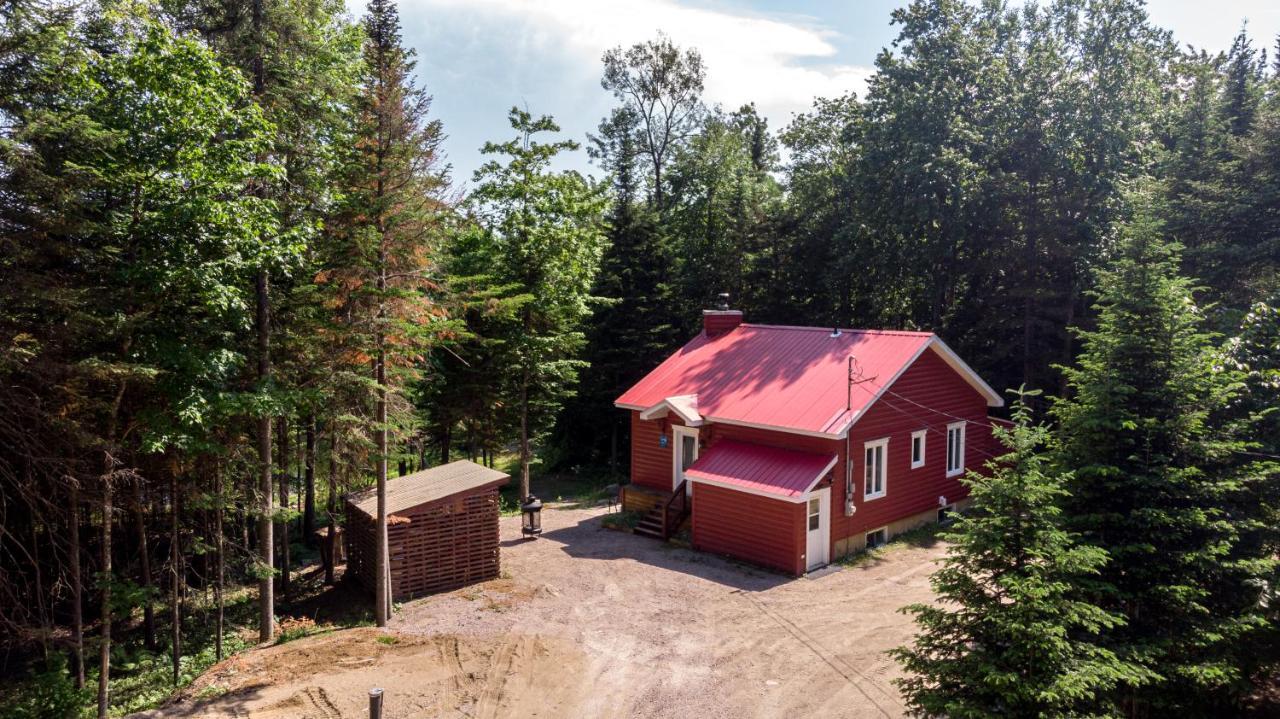 Saint-Raymond Les Chalets Tourisma - Chalet Dans Les Bois Avec Lac Prive - Le Colibri מראה חיצוני תמונה